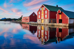 Bryggen i Røssøyvågen - Speiling