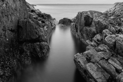 Rindarøa - Svart/ Hvitt - Fjøresteiner Rindarøa - Svart/ Hvitt - Fjøresteiner