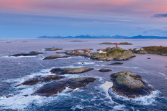 Ona - Dronefoto - Ona Fyr